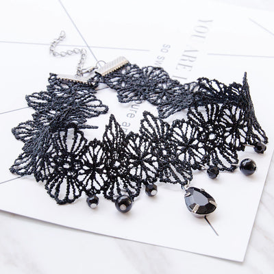 Lace necklace
