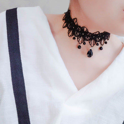 Lace necklace