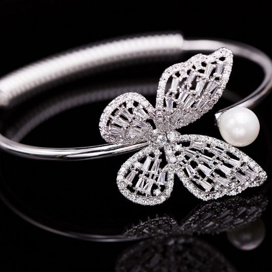 Women's Fashion Hollowed-out Vintage Bracelet