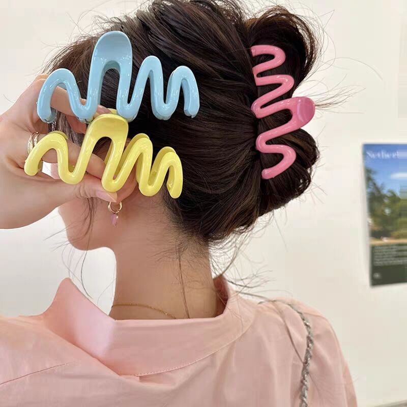 Dopamine Girl Shark Large Hair Clip Female Temperament