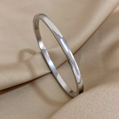 Simple Glossy Curved Solid Oval Bracelet